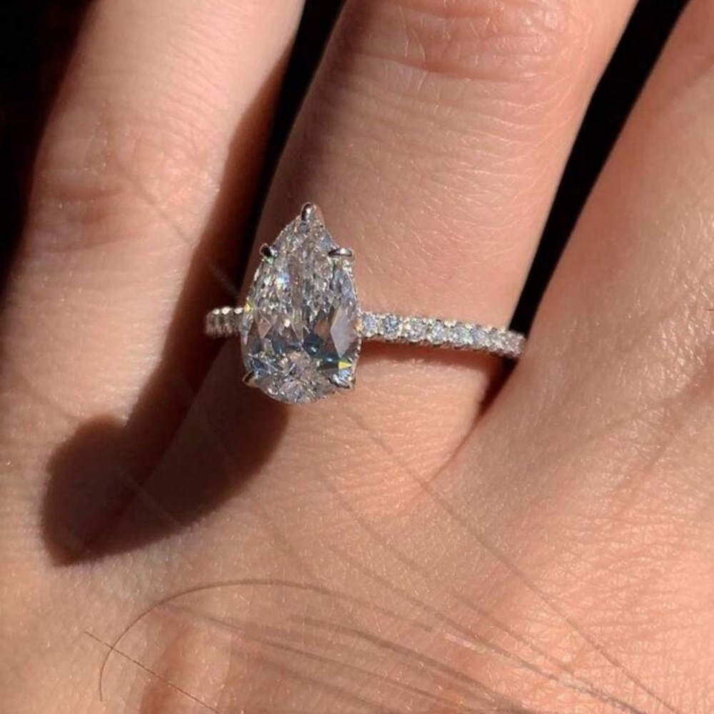 WEDDING RING - Picture 4 of 9